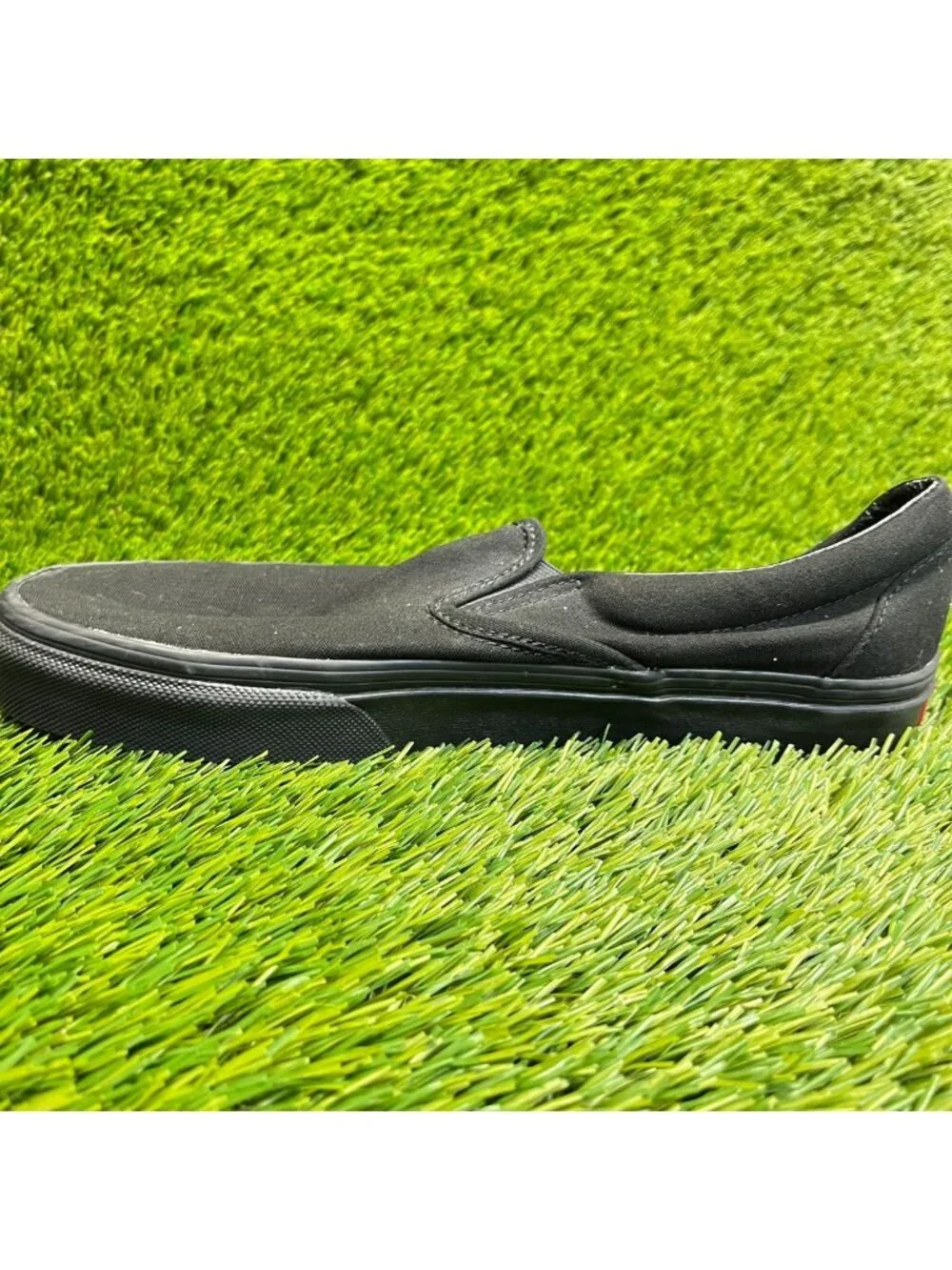 Vans Classic Slip-On Womens Size 9 Mens 7.5 Black Athletic Skate Shoes Sneakers